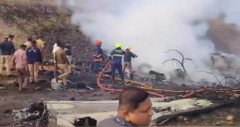 രണ്ട് തവണ ലാൻഡിംഗിന് ശ്രമിച്ചിരുന്നു ; അപകടം വിമാനത്താവളത്തിലേക്ക് വീണ്ടും അടുക്കാൻ ശ്രമിക്കുന്നതിനിടെ