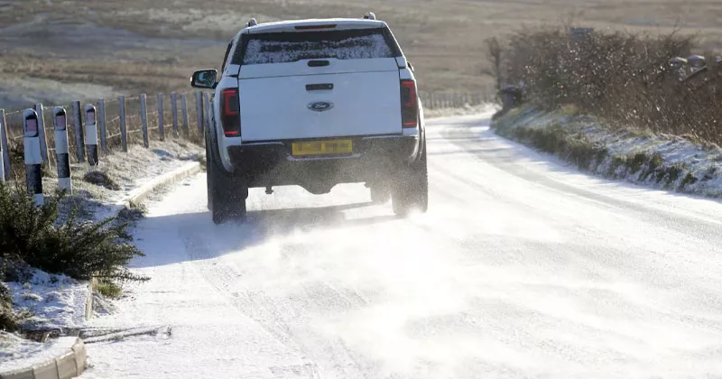 വടക്കൻ അയർലൻഡിൽ സ്നോ-ഐസ് വാണിംഗ് snow warning