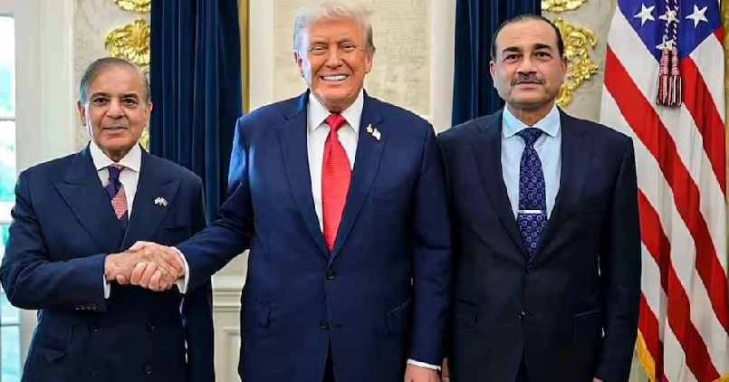 ‘ ഞാൻ എന്തിനാണ് ഇടപെടുന്നത് , നിങ്ങൾക്ക് മഹാനായ പ്രധാനമന്ത്രിയും, അതിലും മഹാനായ ജനറലുമുണ്ട് ‘ ; ഡൊണാൾഡ് ട്രമ്പ്