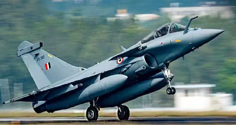 സുഖോയ് -30 നും തേജസിനും ശേഷം, ‘അസ്ത്ര’ റാഫേലിനൊപ്പം പറക്കാൻ ഒരുങ്ങുന്നു : പാകിസ്ഥാനും, ചൈനയ്ക്കും ചങ്കിടിപ്പേറും