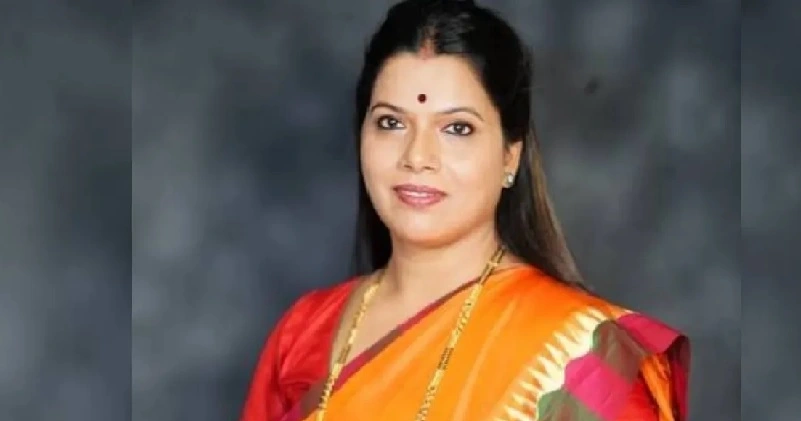 മുംബൈ മുനിസിപ്പൽ കോർപ്പറേഷൻ മേയറായി റിതു തവ്ഡെ ; ഡെപ്യൂട്ടി മേയറായി സഞ്ജയ് ശങ്കർ