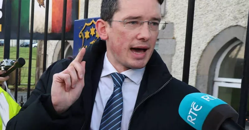 വീണ്ടും അകത്തേയ്ക്ക്; എനോക്ക് ബർക്കിനെ ജയിലിൽ അടച്ചു enoch burke