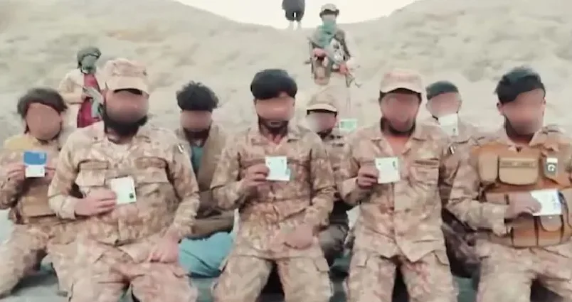 ഞങ്ങൾ നിങ്ങളുടെ ഉദ്യോഗസ്ഥരല്ലെന്ന് പറഞ്ഞ് ഈ അനീതി ചെയ്യരുത് ; പൊട്ടിക്കരഞ്ഞ് ബലൂച് കസ്റ്റഡിയിലുള്ള പാക് സൈനികർ