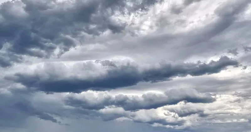 അയർലൻഡിൽ ഇടിമിന്നൽ; നാല് കൗണ്ടികളിൽ മുന്നറിയിപ്പ് thunderstorm