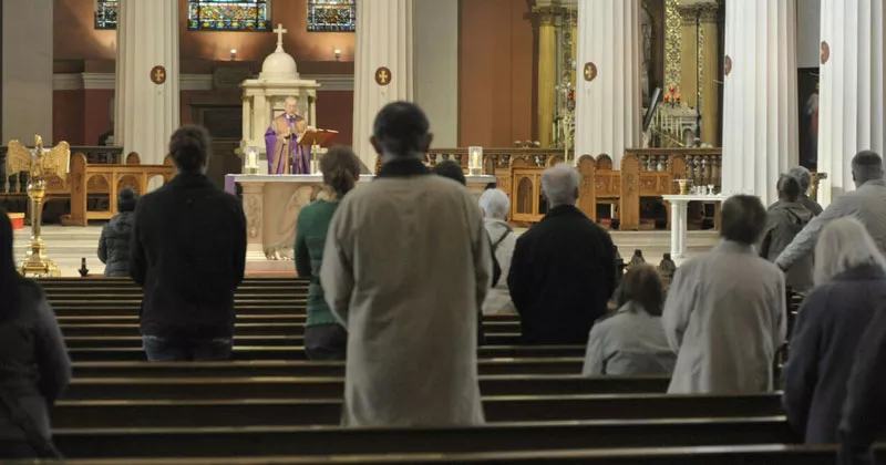 ഭക്തിമാർഗ്ഗം പിന്തുടർന്ന് ഐറിഷ് ജനത; പടിഞ്ഞാറൻ യൂറോപ്പിലെ ഏറ്റവും കൂടുതൽ മതവിശ്വാസമുള്ള രാജ്യമായി അയർലൻഡ് church