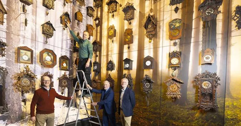 കുക്കൂ ക്ലോക്കുകളുടെ പ്രദർശനത്തിന് തുടക്കം