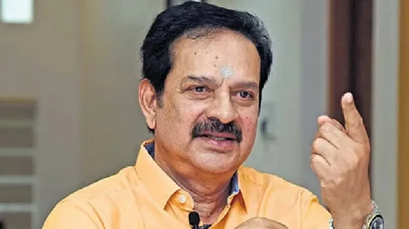 ‘എത്തിയത് ചായ കുടിക്കാൻ, ടി എൻ പ്രതാപനും സംഘവും എന്നെ പിന്തുടരുന്നു’; കിറ്റ് വിവാദത്തിൽ പ്രതികരിച്ച് ദേവൻ