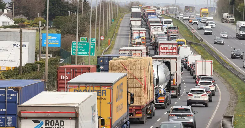 പ്രതിഷേധം; ഡബ്ലിനിൽ ഗതാഗതക്കുരുക്ക് dublin road