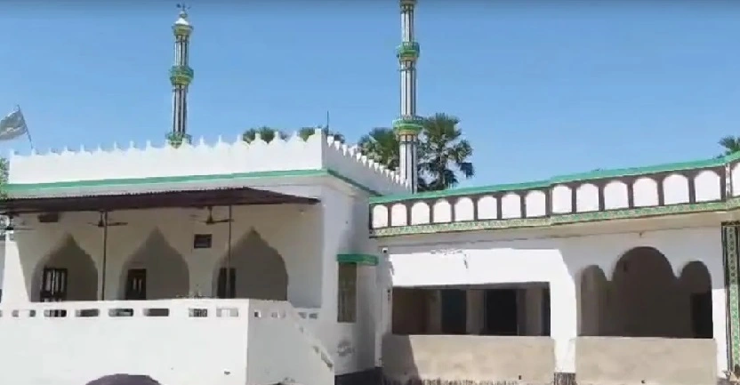 ബീഹാറിലെ മദ്രസയിൽ ആയുധവ്യാപാരം : പിസ്റ്റളുകളും, വെടിയുണ്ടകളും കണ്ടെടുത്തു : 4 ഇസ്ലാം പുരോഹിതന്മാർ അറസ്റ്റിൽ