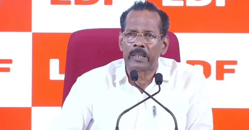 മതപരമായ സ്പർദ്ധയുണ്ടാക്കുന്ന പ്രഖ്യാപനം നടത്തിയിട്ടില്ല : തിരഞ്ഞെടുപ്പ് കമ്മീഷന് മറുപടി നൽകി ടി പി രാമകൃഷ്ണൻ