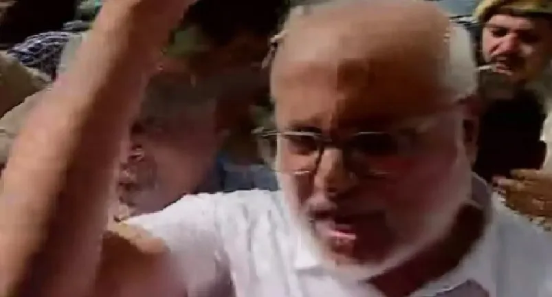 ഇഡി ഉദ്യോഗസ്ഥർക്ക് നേരെ സിപിഎം പ്രവർത്തകരുടെ അക്രമം ; എം എ ബേബി അടക്കം കസ്റ്റഡിയിൽ