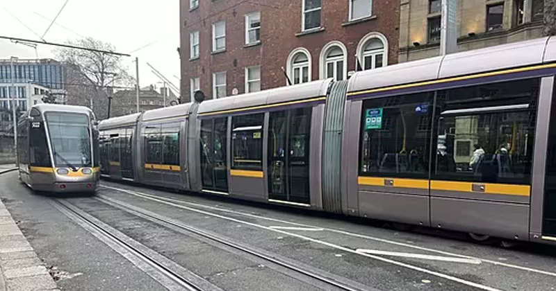 ലുവാസ് റെഡ് ലൈൻ സേവനങ്ങൾ തടസ്സപ്പെട്ടു luas red line