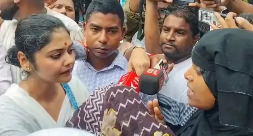ബംഗാളിൽ വിമത എംപി സായോണി ഘോഷിനെതിരെ പ്രതിഷേധം : ടിഎം സി വിട്ടതിനെതിരെയെന്ന് സൂചന