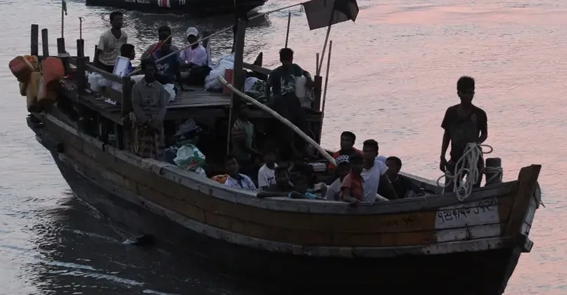 മ്യാൻമറിൽ നിന്നുള്ള അഭയാർത്ഥികൾ സഞ്ചരിച്ച ബോട്ടുകൾ മുങ്ങി ; 500 ഓളം റോഹിംഗ്യകൾ മരണപ്പെട്ടതായി യു എൻ ഏജൻസികൾ