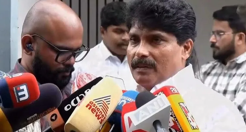 ‘ ഇത് പ്രകൃതിദുരന്തമല്ല, മനുഷ്യനിർമ്മിതമാണ് ‘ ; തുരങ്ക നിർമ്മാണത്തിനിടെ മണ്ണ് കൂട്ടിയിട്ടത് ദുരന്തത്തിനിടയാക്കി ; ടി സിദ്ദിഖ്