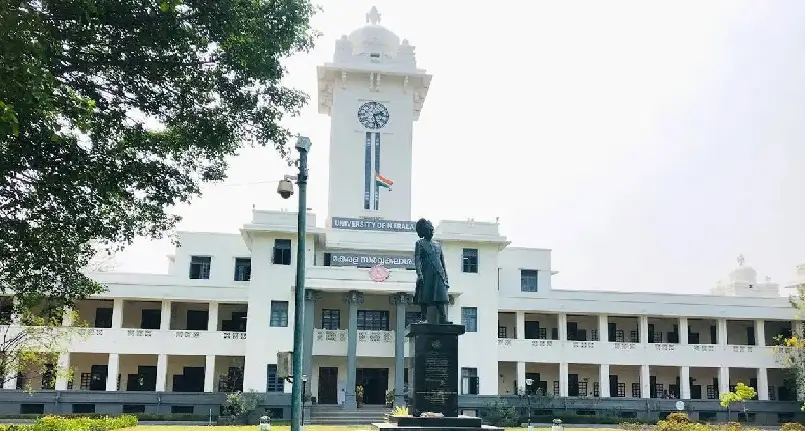ചോദ്യപേപ്പറിൽ തന്നെ ഉത്തരവും ; കേരള സർവകലാശാല ബിഎസ്സി രണ്ടാം സെമസ്റ്റർ പരീക്ഷയിൽ പിഴവ്