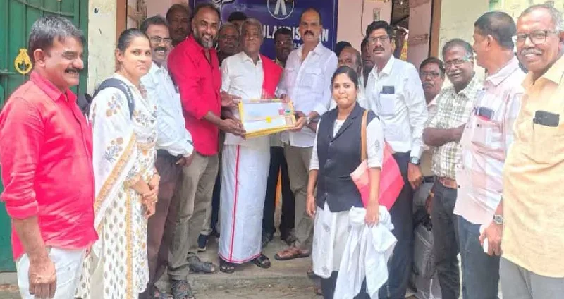 മൂന്ന് കോടിയുടെ കുടുംബസ്വത്ത് സിപിഎമ്മിന് ഇഷ്ടദാനം നൽകി ദമ്പതികൾ