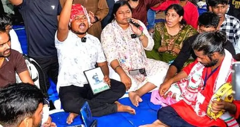 ജാർഖണ്ഡ് വിദ്യാർത്ഥി പ്രതിഷേധം : ക്രമക്കേടുകളിൽ സിഐഡി അന്വേഷണം പ്രഖ്യാപിച്ച് സംസ്ഥാന സർക്കാർ : മൂന്ന് ജെ.പി.എസ്.സി അംഗങ്ങൾ രാജി വച്ചു