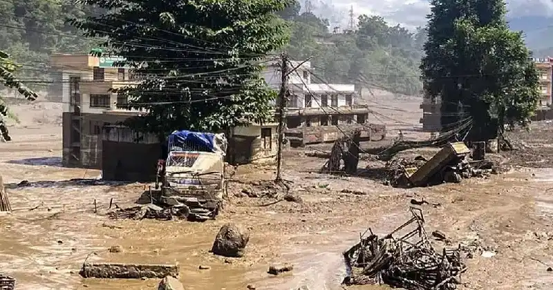 നേപ്പാളിൽ 53 മലയാളികൾ : പലരും ഒറ്റപ്പെട്ട ഇടങ്ങളിലെന്ന് അധികൃതർ
