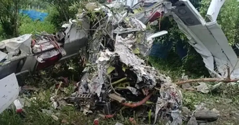 പരിശീലനത്തിനിടെ വിമാനം തകർന്നുവീണു ; രണ്ട് പൈലറ്റുമാർ മരിച്ചു