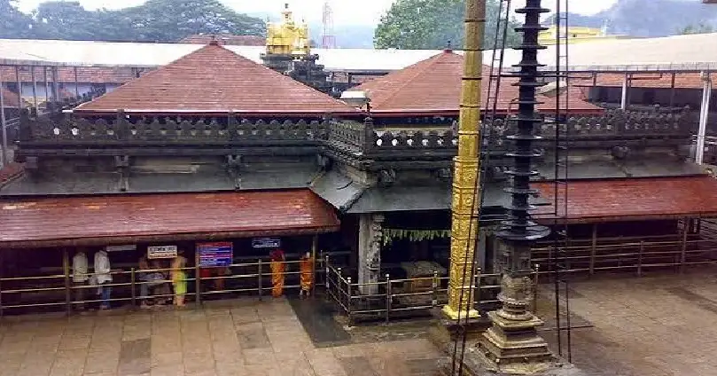കൊല്ലൂർ മൂകാംബിക ക്ഷേത്ര ഗസ്റ്റ് ഹൗസിൽ മുറി ബുക്ക് ചെയ്ത് നൽകാനെന്ന പേരിൽ വ്യാജ വെബ്സൈറ്റ് ; പണം തട്ടിപ്പെന്ന് അധികൃതർ