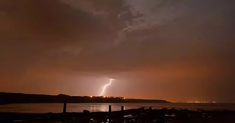 ഓസ്റ്റിനും ക്ലോയിയും എത്തും; കരുതൽ വേണം