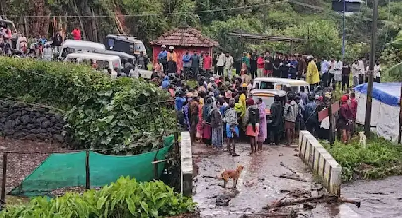 ഇടുക്കിയിൽ കനത്ത മഴ; മണ്ണിടിച്ചിലിൽ 2 മരണം
