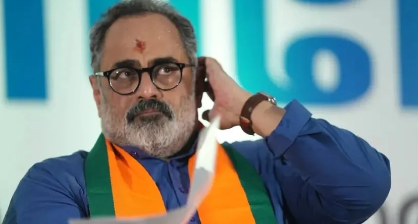 ഭൂമി തട്ടിയെടുക്കുന്നതിൽ ഖാർഗെ കുടുംബത്തിനുള്ള ‘റെക്കോർഡി’നോട് കിടപിടിക്കാൻ മറ്റ് കോൺഗ്രസ് നേതാക്കൾക്കേ കഴിയൂ ; രാജീവ് ചന്ദ്രശേഖർ